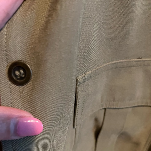 Lightweight seasonal jacket for Fall. Olive shade. - Picture 4 of 4